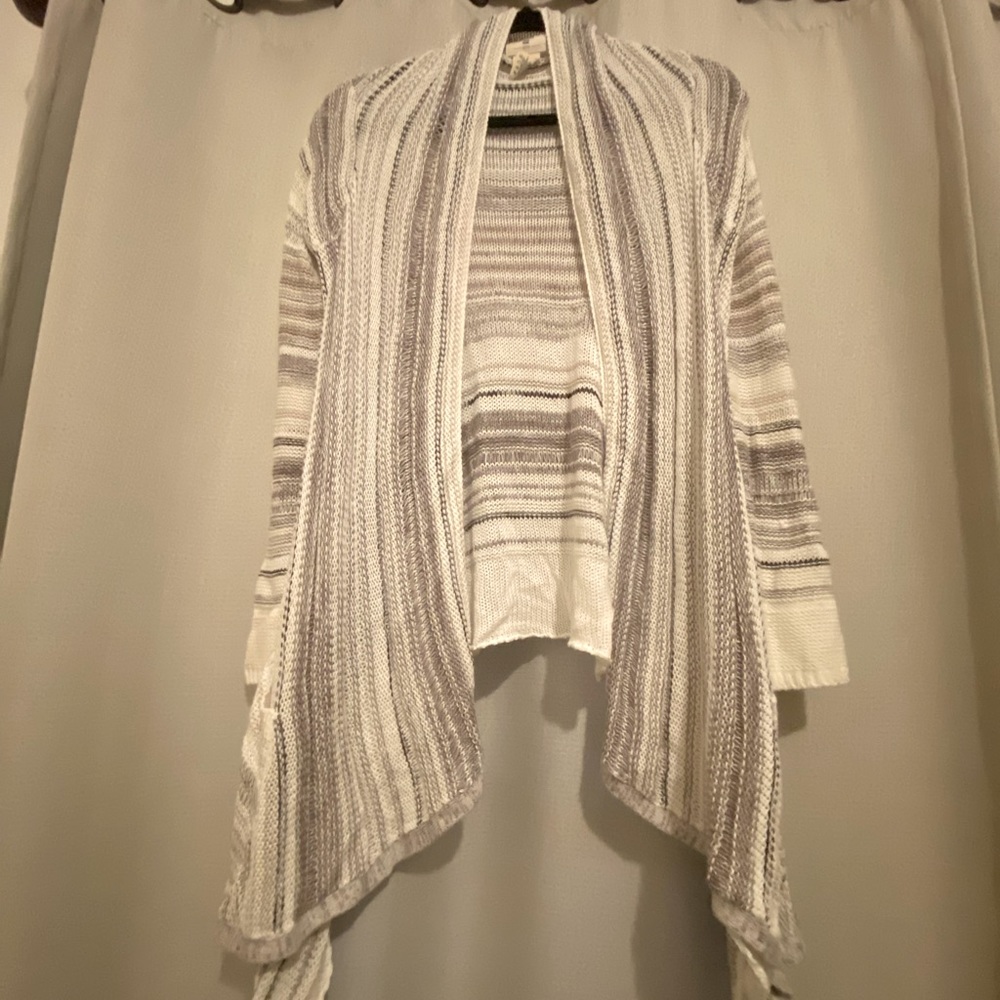 Billabong Small Woman’s Sweater, long. - Picture 1 of 7